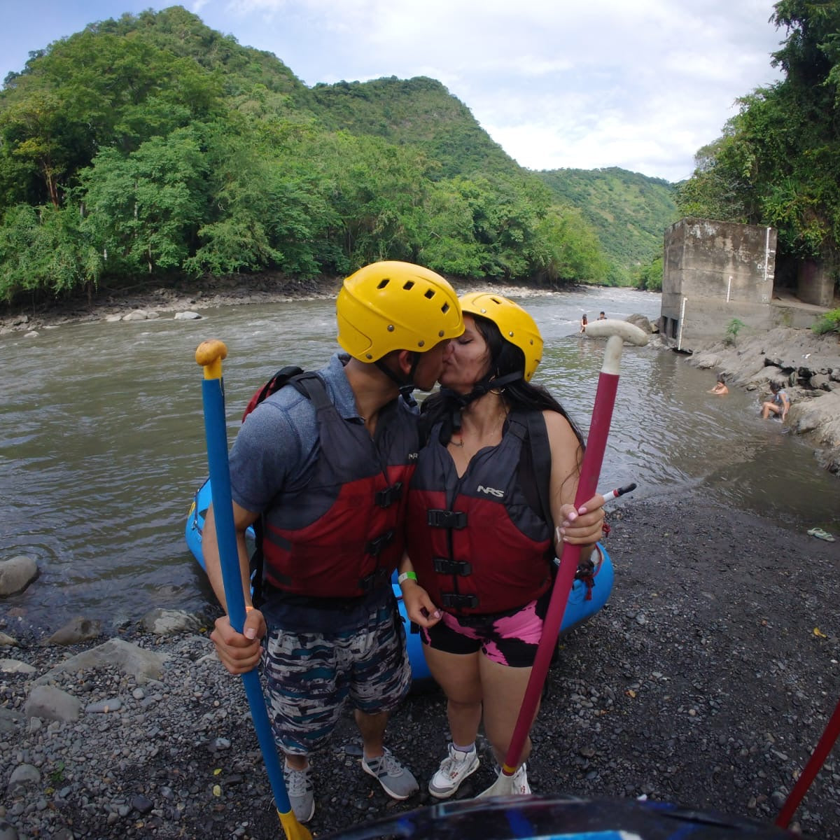 PLAN 1 / AMOR EN CABAÑA